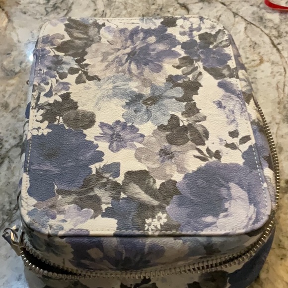 Trish McEvoy Makeup Planner with Silver and Black Accents - Picture 7 of 7